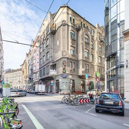 Extra Central Mini Studio - Lively Neighborhood Budapest Kültér fotó