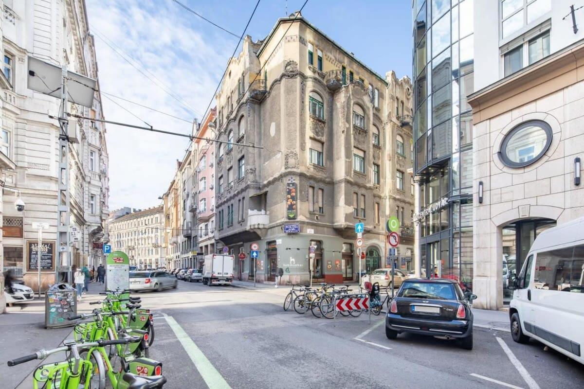 Extra Central Mini Studio - Lively Neighborhood Budapest Kültér fotó