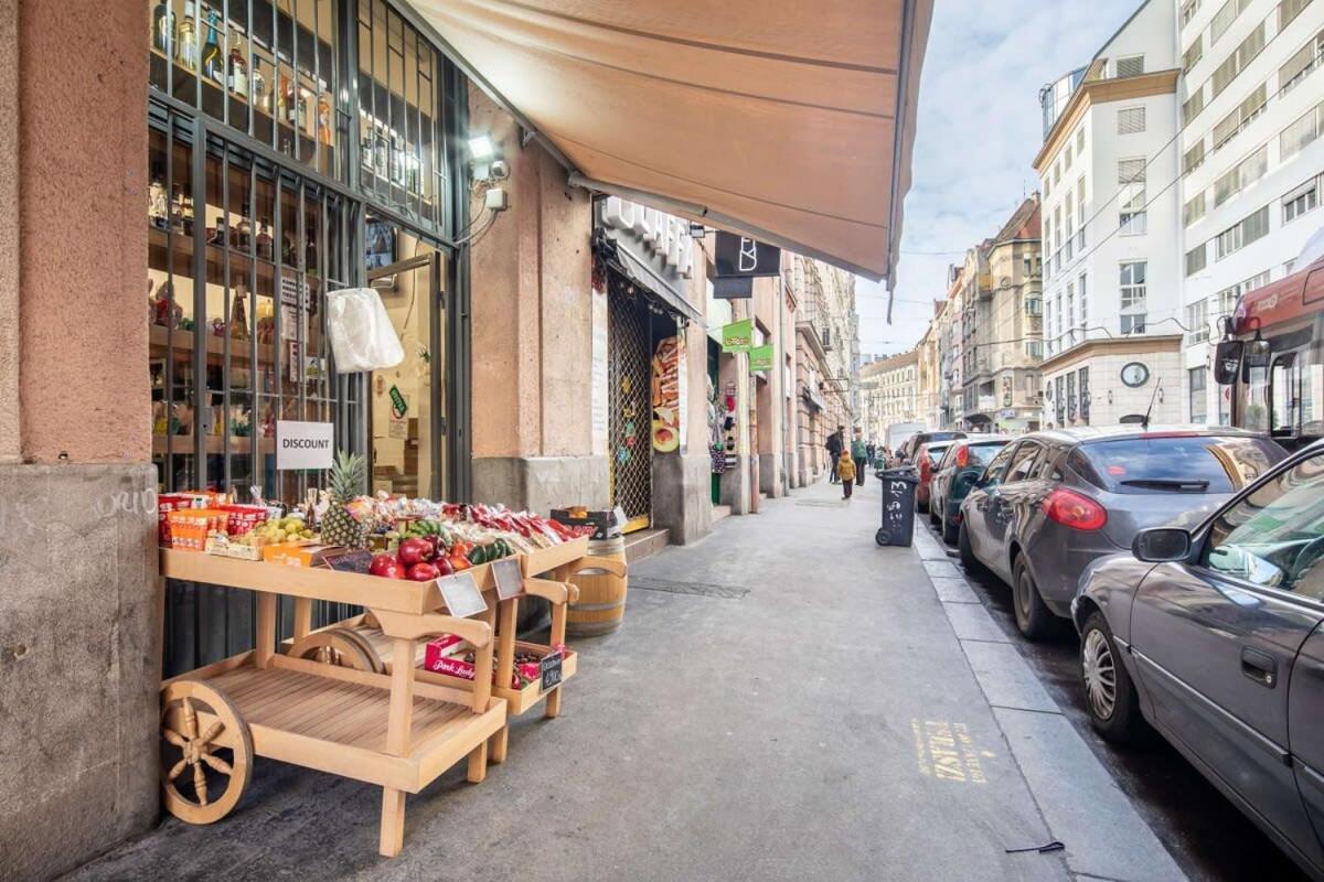 Extra Central Mini Studio - Lively Neighborhood Budapest Kültér fotó